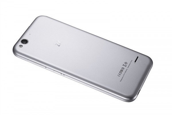 中興推新品Blade S6，跟iPhone 6太像