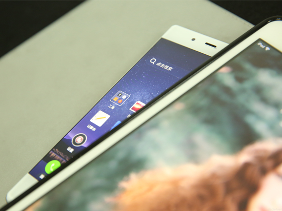 頂配版nubia Z9驚艷！無邊框才是真大招！