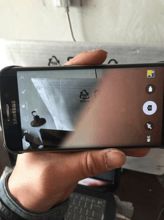 深陷重力感應(yīng)門(mén)，首批三星Galaxy S6 edge問(wèn)題多