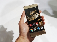 無邊框旗艦發(fā)布，nubia Z9現(xiàn)場實拍