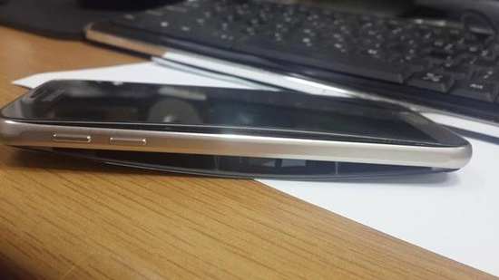 Galaxy S6又現(xiàn)電池門(mén)？三星承諾免費(fèi)換機(jī)