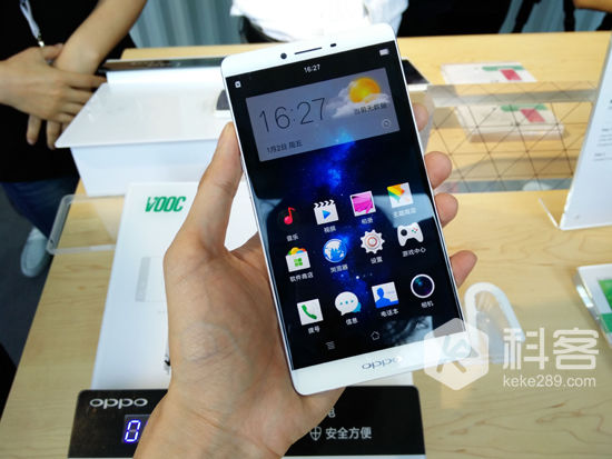 2499元起，全金屬OPPO R7和R7 Plus上手