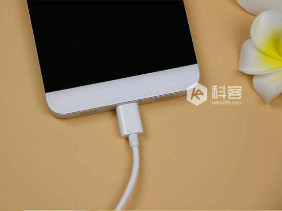 豈能小看無邊框？！樂視超級手機1體驗評測
