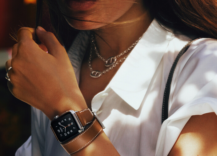 售價沒變，金色和玫瑰金Apple Watch運動版上市