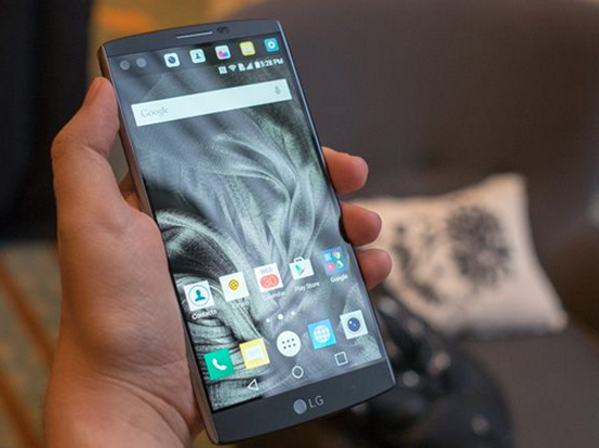 視頻：售價(jià)破4千！主副雙屏LG V10真機(jī)上手?