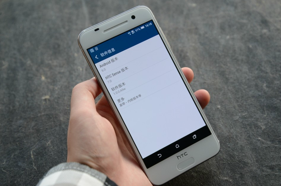 HTC One A9發(fā)布，真的能完爆iPhone嗎？