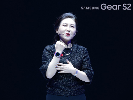 三星Gear S2國(guó)行登陸2198元起，還有周大福定制表帶