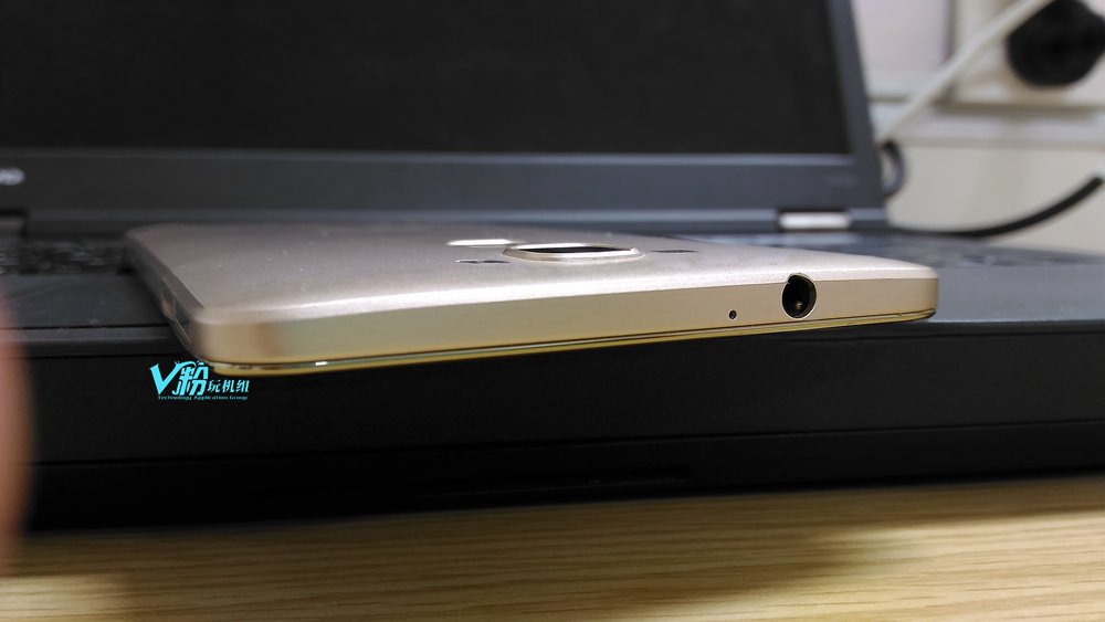 抄魅藍(lán)metal工藝？疑似vivo Xplay5S諜照曝光