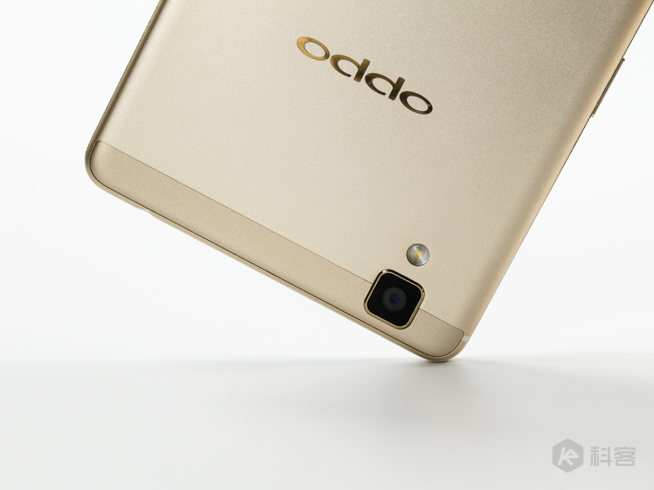 長(zhǎng)續(xù)航配搭閃充的完美結(jié)合：OPPO R7s評(píng)測(cè)