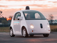 自動(dòng)駕駛汽車即將上市？谷歌明年成立新公司