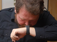 笑尿了！竟有這么多人用鼻子操控過Apple Watch