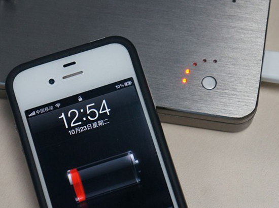 科客晚報 HTC截?fù)羧A為代工Nexus，iPhone被曝新漏洞