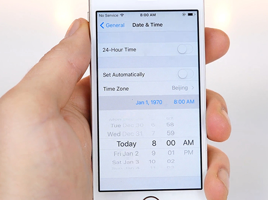 視頻：蘋果iOS 9時間BUG令設(shè)備變磚！但很容易解決