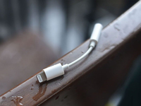 iPhone 7只會(huì)送耳機(jī)轉(zhuǎn)接線！想要新耳機(jī)可得自掏腰包