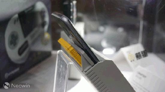 重拾童趣，能讓手機(jī)無縫連接Game Boy卡帶的游戲神器
