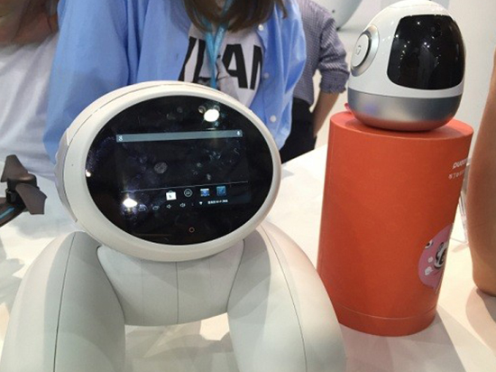身形小巧，韓國寵物機器人亮相上海CES Asia
