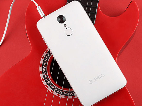360手機(jī)f4發(fā)布：599元起，秒殺紅米魅藍(lán)？