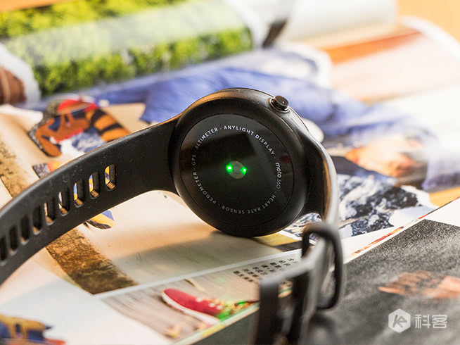 Moto 360 Sport體驗(yàn)：顏值功能都不錯(cuò)，但只是備胎之選