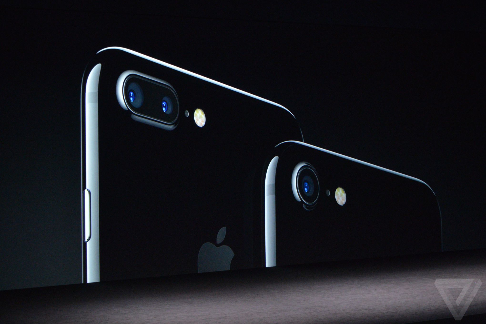 蘋果秋季發(fā)布會：除了iPhone 7還有表 就是有點(diǎn)“黑”
