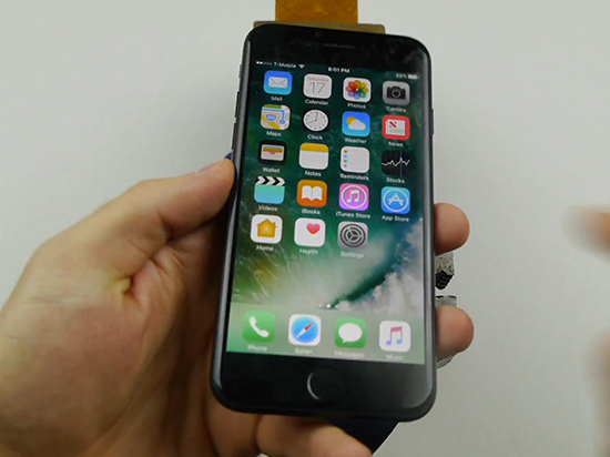 低調(diào)裝逼！在iPhone 7上挖3.5mm耳機插孔