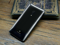 發(fā)布完就開始賣？老羅自爆錘子T3有現(xiàn)貨