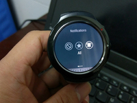 HTC智能手表曝光：運(yùn)行安卓5.1？