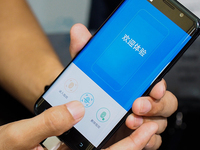 Talk客：不再是PPT技術(shù)？隱藏式指紋識(shí)別會(huì)是新方向嗎