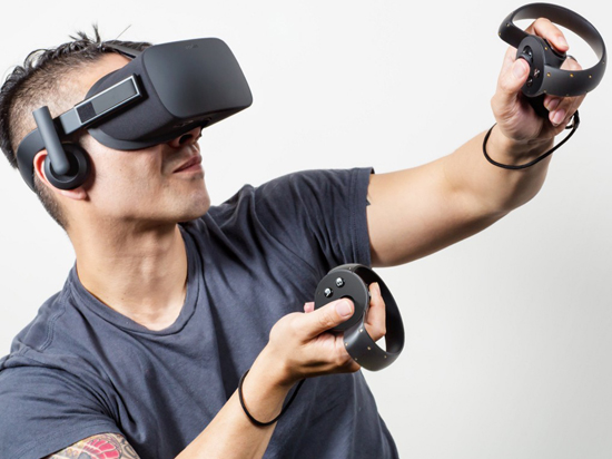 擺脫PC束縛！傳Facebook明年推廉價版VR頭戴設備