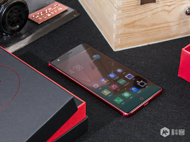 來一點(diǎn)熱情吧！努比亞nubia Z17烈焰紅圖賞