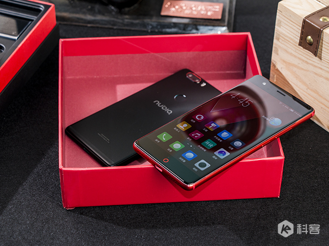 來一點(diǎn)熱情吧！努比亞nubia Z17烈焰紅圖賞