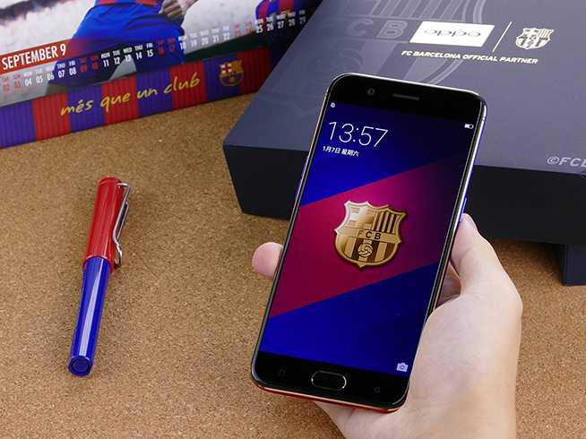 OPPO R11巴薩限量版開箱：感受紅藍百年榮耀