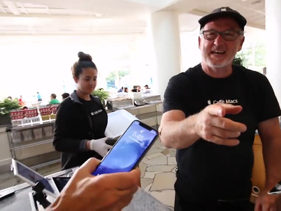 專業(yè)坑爹！女兒公布iPhone X測試機(jī)上手視頻：蘋果工程師被炒