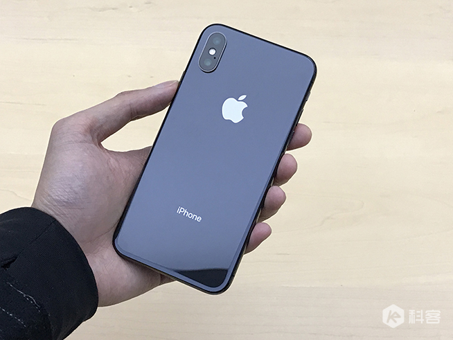蘋果iPhone X上手體驗(yàn)：全程驚艷，墨鏡難不倒面容ID