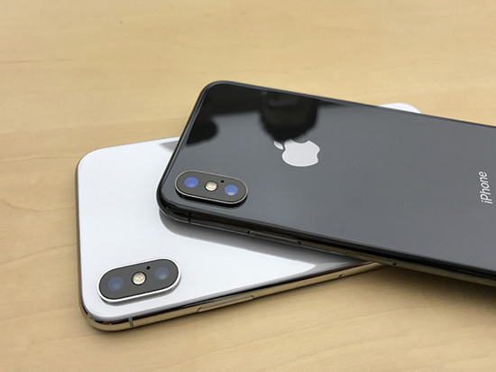 蘋果iPhone X國(guó)內(nèi)首銷：一機(jī)難求，但排隊(duì)搶購(gòu)盛況不再