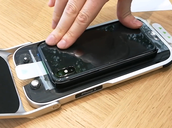 祖?zhèn)髻N膜都要失傳了！因?yàn)檫@是蘋果專用iPhone X貼膜神器