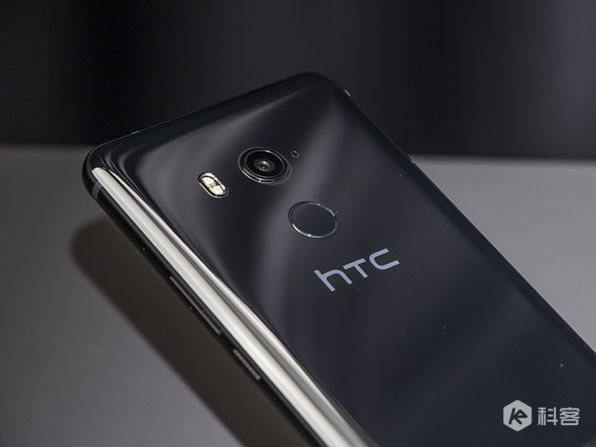 HTC U11+圖賞：全面屏+玻璃鏡面后蓋，高顏值新旗艦