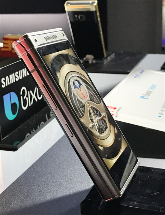 比iPhone X還要彪悍！三星W2018價格曝光：21999元起