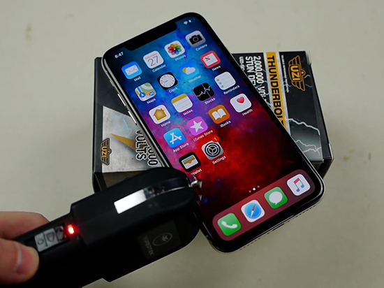 最強無線充電測試：電擊的iPhone X真的能被充電嗎？
