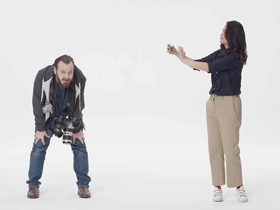 華為P20官方視頻：真機(jī)曝光+實(shí)力吐槽微單單反相機(jī)，索尼佳能無(wú)奈躺槍