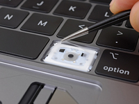 新MacBook Pro拆解：鍵盤升級(jí)小改動(dòng) 靜音之余還能減少故障？