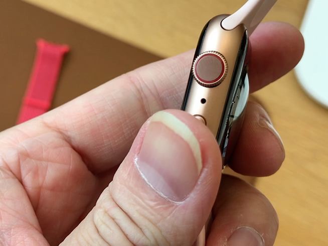 蘋果Apple Watch 4體驗(yàn)：外觀細(xì)微變化 電極心率傳感器功能更強(qiáng)