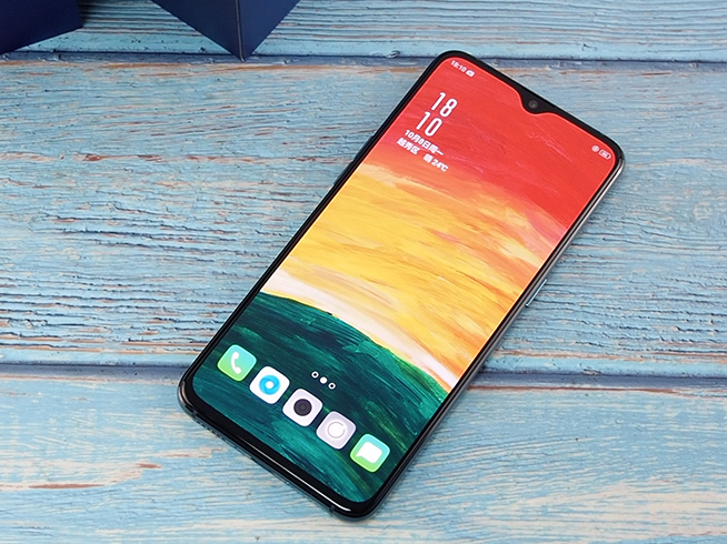 OPPO R17 Pro開箱體驗(yàn)：外觀近乎完美，雙光圈夜拍表現(xiàn)出色