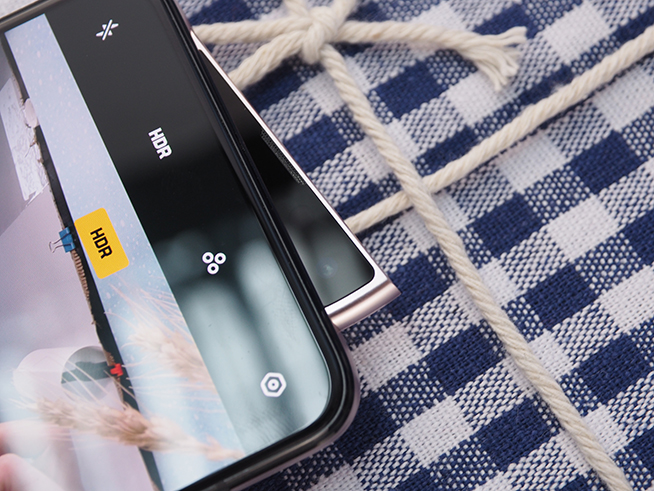 OPPO Reno開(kāi)箱體驗(yàn)：全景屏+創(chuàng)意側(cè)旋升降結(jié)構(gòu)