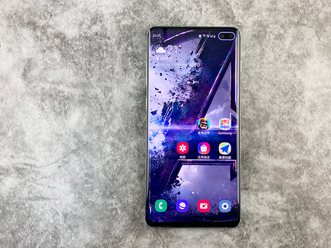 三星Galaxy S10+四大特色體驗(yàn)：夜拍加強(qiáng)，屏幕好看更好玩 