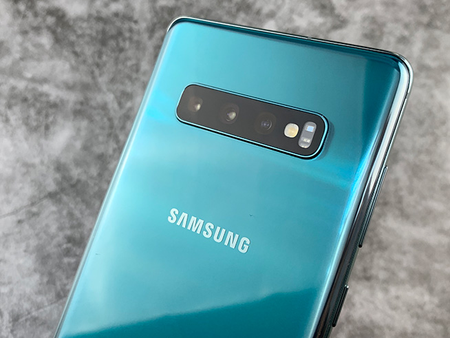 三星Galaxy S10+四大特色體驗(yàn)：夜拍加強(qiáng)，屏幕好看更好玩 
