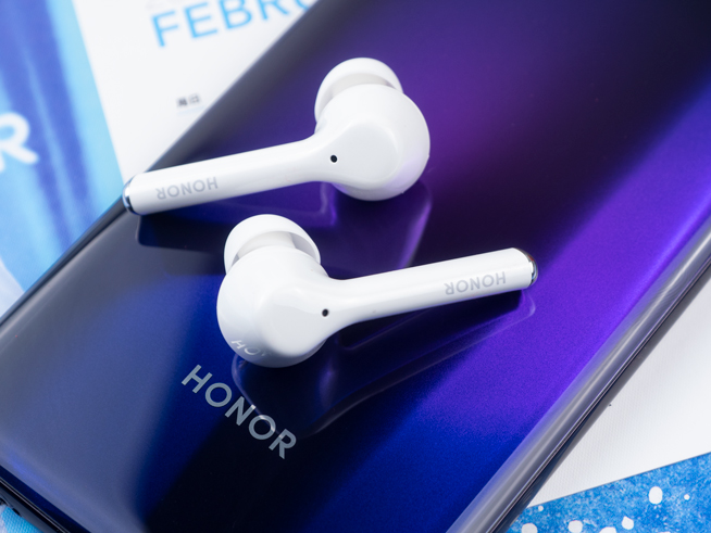 降噪媲美AirPods Pro，價錢不到一半！榮耀FlyPods 3評測