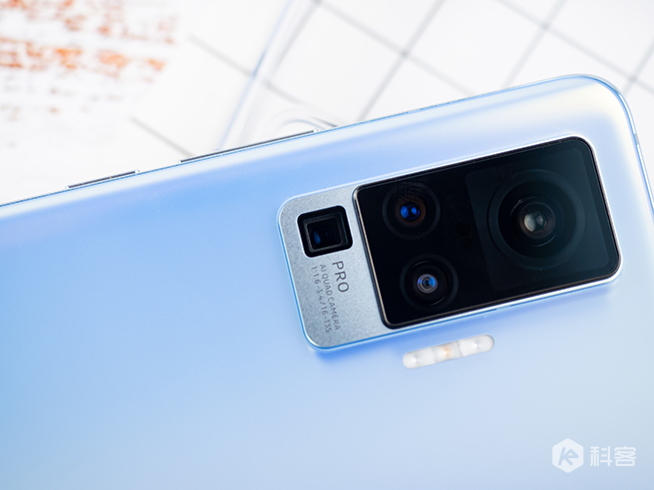 vivo X50 Pro上手體驗(yàn)：手抖救星微云臺(tái)！5G輕薄高顏值