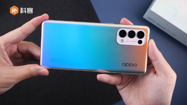 OPPO Reno5 Pro上手：顏值夠頂沒話說！首發(fā)獨家人像視頻新技術