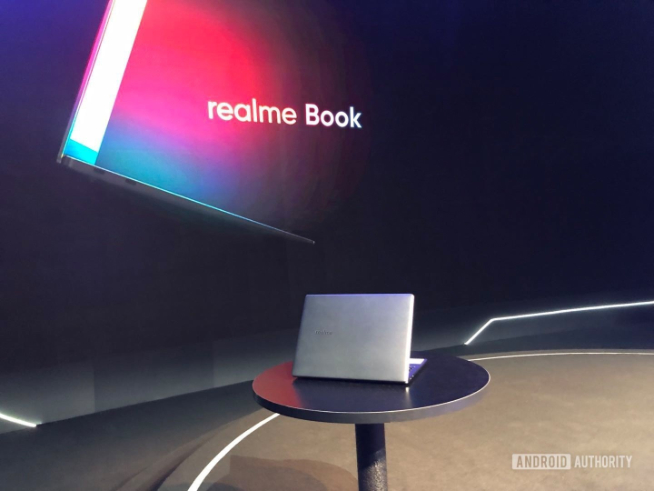 高速?gòu)澋莱?chē)！realme神秘新機(jī)+平板/筆記本電腦通通安排上