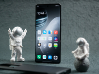 vivo X70 Pro+上手體驗(yàn)：拍攝實(shí)力沖上天花板！至黑配色全系最佳